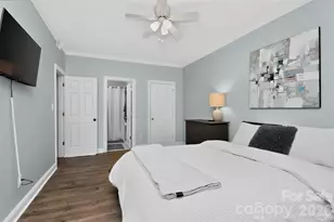 1012 Queens Rd, Charlotte, NC 28207 - Photo 18