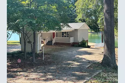 2214 Holly Lane, Shelby, NC 28150 - Photo 2