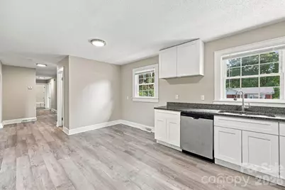 909 Rhode Island Avenue, Kannapolis, NC 28083 - Photo 8