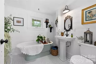 489 Turkey Crk Rd, Leicester, NC 28748 - Photo 14