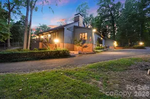 211 Lamplighter Ln, Mount Holly, NC 28120 - Photo 1