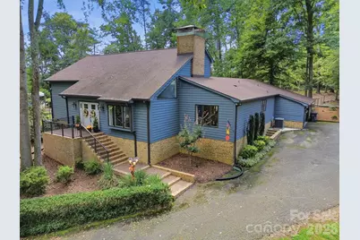 211 Lamplighter Lane, Mount Holly, NC 28120 - Photo 2