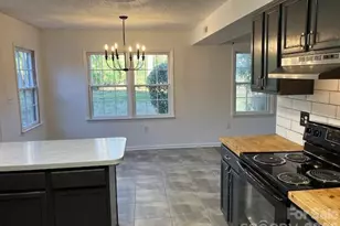 5324 Donnefield Dr, Charlotte, NC 28227 - Photo 8