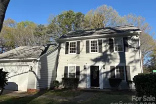 5324 Donnefield Dr, Charlotte, NC 28227 - Photo 2