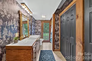 267 Morning Glory Ln, Marshall, NC 28753 - Photo 16