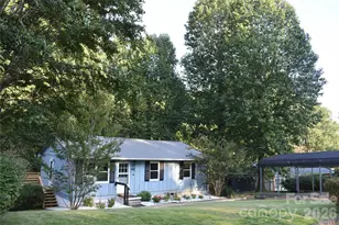 247 Lucky St, Marion, NC 28752 - Photo 4