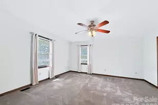 2008 Deep Woods Dr, Hendersonville, NC 28739 - Photo 10