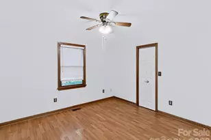 2008 Deep Woods Dr, Hendersonville, NC 28739 - Photo 16