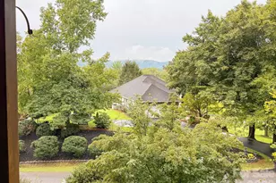 2008 Deep Woods Dr, Hendersonville, NC 28739 - Photo 2