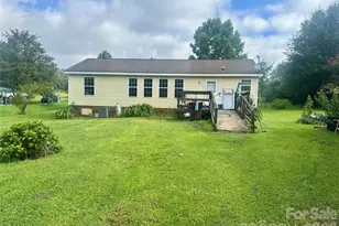 226 Flat Rock Dr, Lincolnton, NC 28092 - Photo 2