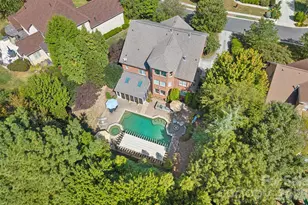 1104 Longwood Ct, Matthews, NC 28104 - Photo 2
