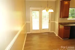 2738 Highland Park Dr, Charlotte, NC 28269 - Photo 8