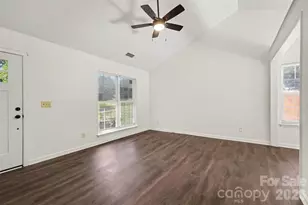 5718 Kirkdale Ct, Charlotte, NC 28208 - Photo 6