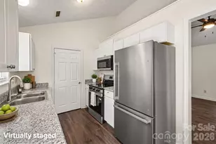5718 Kirkdale Ct, Charlotte, NC 28208 - Photo 12