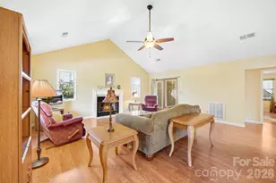 310 Robertson St, Burnsville, NC 28714 - Photo 2