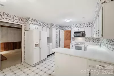 4218 Woodglen Lane, Charlotte, NC 28226 - Photo 12