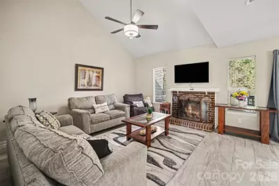 6612 Point Comfort Lane, Charlotte, NC 28226 - Photo 8