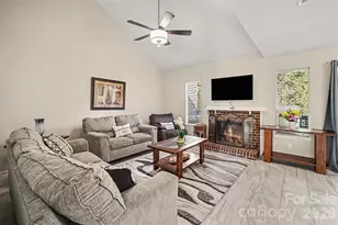 6612 Point Comfort Ln, Charlotte, NC 28226 - Photo 8