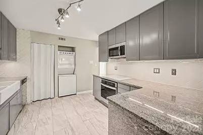 6612 Point Comfort Lane, Charlotte, NC 28226 - Photo 14