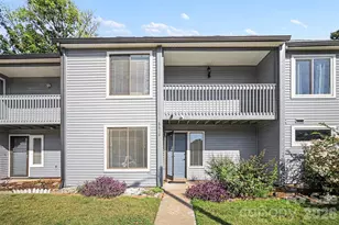 6612 Point Comfort Ln, Charlotte, NC 28226 - Photo 4