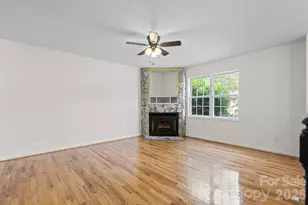 2103 Samanthas Wells Ln, Newton, NC 28658 - Photo 4