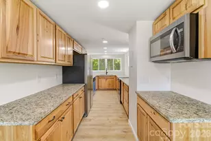 21 Oak Hill Dr, Asheville, NC 28806 - Photo 16