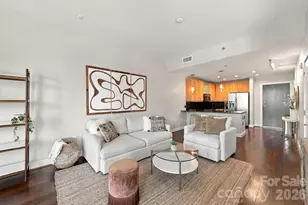 333 W Trade St, Charlotte, NC 28202 - Photo 8
