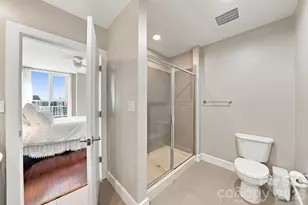 333 W Trade St, Charlotte, NC 28202 - Photo 16