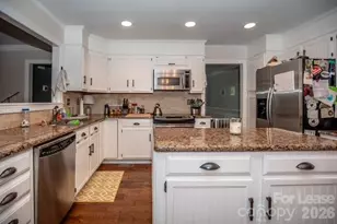 4011 Windwood Cir, Charlotte, NC 28226 - Photo 6