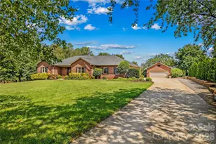 110 Dobbs Dr, Statesville, NC 28625 - Photo 1