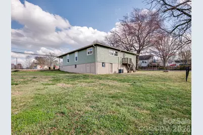 61 27th Street NW, Hickory, NC 28601 - Photo 26