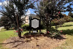 547 Wakefield Dr, Charlotte, NC 28209 - Photo 2