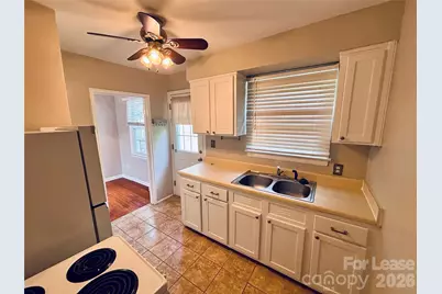 547 Wakefield Drive, Charlotte, NC 28209 - Photo 6