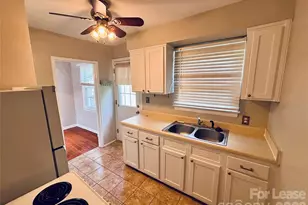 547 Wakefield Dr, Charlotte, NC 28209 - Photo 6
