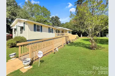 5 Love Street, Lowell, NC 28098 - Photo 4