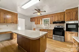 7416 Folger Dr, Charlotte, NC 28226 - Photo 10