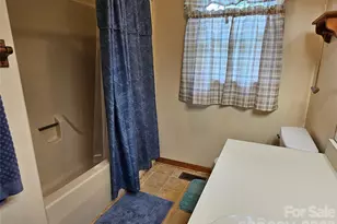 2648 Rose Pl, Lenoir, NC 28645 - Photo 12