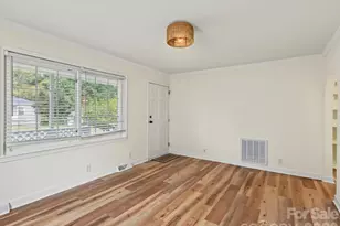 316 E 19th St, Kannapolis, NC 28083 - Photo 8