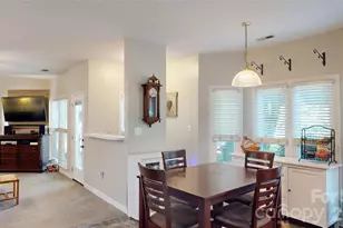 1606 Thornblade Ridge Dr, Matthews, NC 28105 - Photo 8