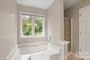 113 Laura Trce, Hendersonville, NC 28792 - Photo 16