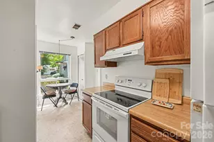 9014 McAlpine Cove Ct, Charlotte, NC 28270 - Photo 10