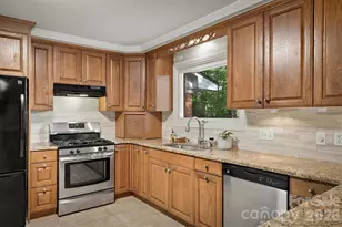 1211 Laurel St NE, Valdese, NC 28690 - Photo 10
