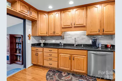31 Willow Way, Hendersonville, NC 28739 - Photo 30