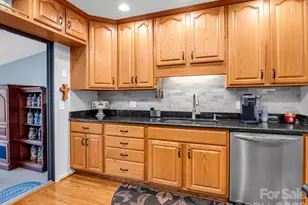 31 Willow Way, Hendersonville, NC 28739 - Photo 30