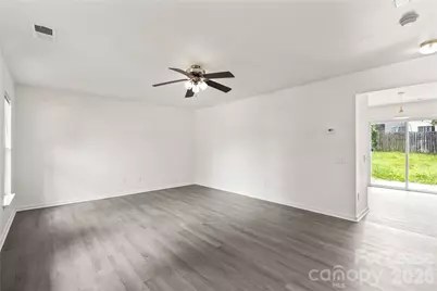 2724 Mulberry Pond Drive, Charlotte, NC 28208 - Photo 4