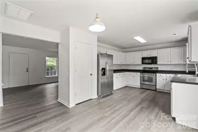 2724 Mulberry Pond Drive, Charlotte, NC 28208 - Photo 6