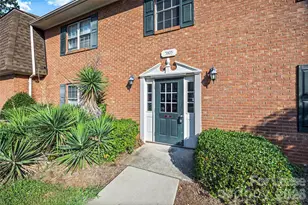 5805 Hunting Ridge Ln, Charlotte, NC 28212 - Photo 2