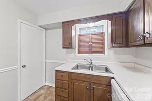 5805 Hunting Ridge Ln, Charlotte, NC 28212 - Photo 12