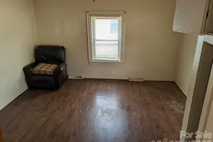 919 W 1st St, Lowell, NC 28098 - Photo 4