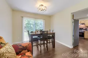 1605 Crandon Dr, Charlotte, NC 28216 - Photo 6